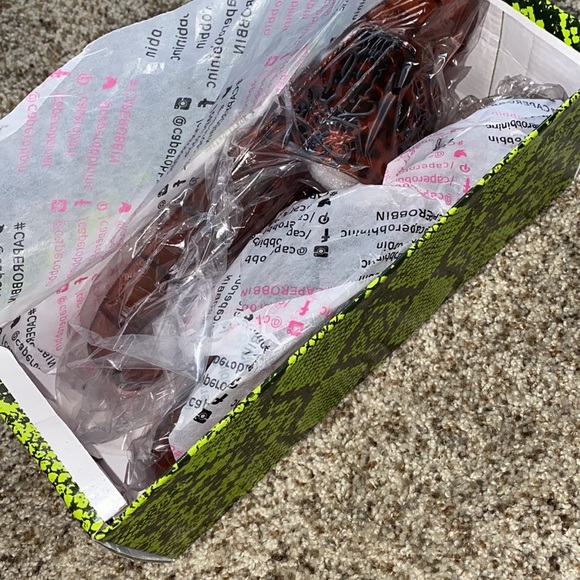 NWT Tortoise Jelly Sandals - Picture 7 of 7